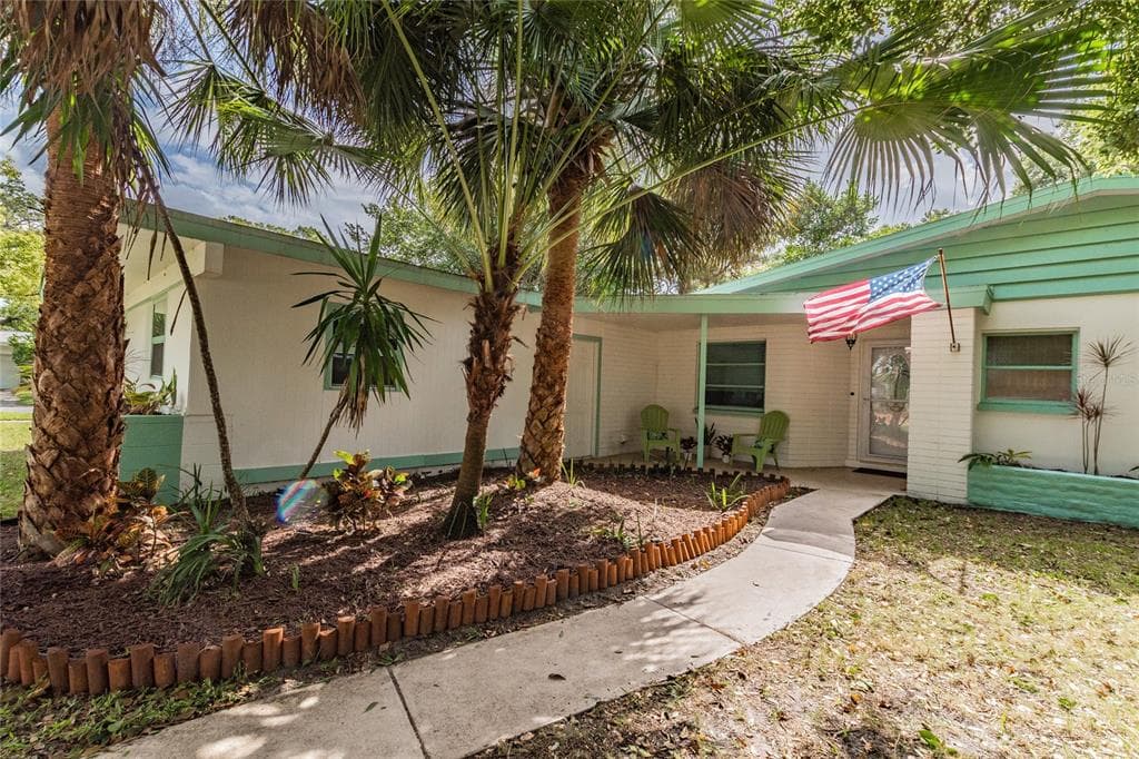 1057 CALUMET STREET CLEARWATER, FL 33755