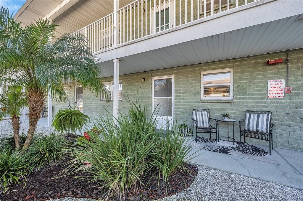 5287 81ST STREET N UNIT 3 ST PETERSBURG, FL 33709