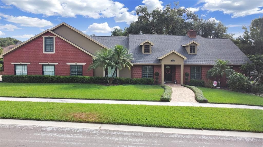 2707 GOLF HEIGHTS CIRCLE