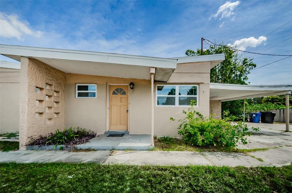 5744 8TH AVENUE N Apt B ST PETERSBURG, FL 33710