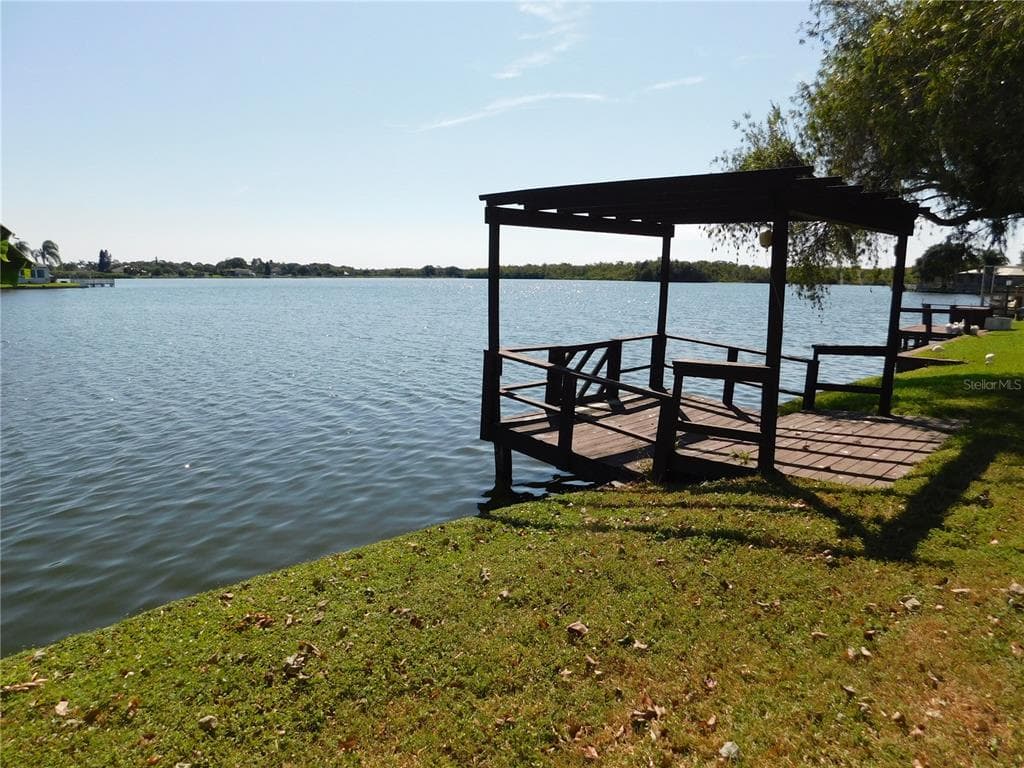 2018 SOCIETY DRIVE HOLIDAY, FL 34691