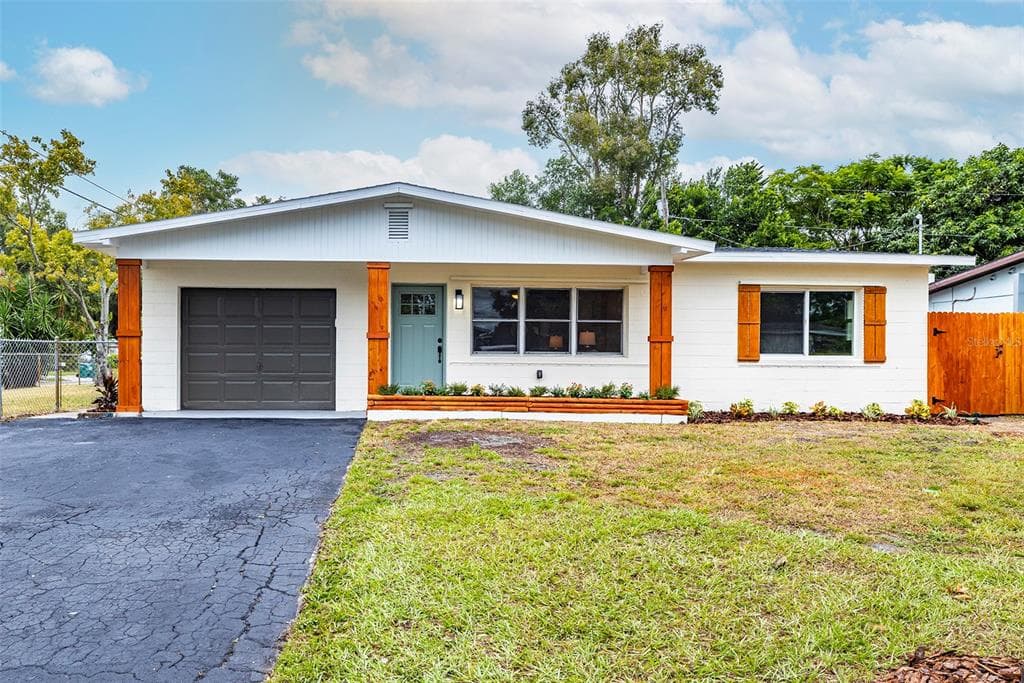 8575 75TH AVENUE SEMINOLE, FL 33777