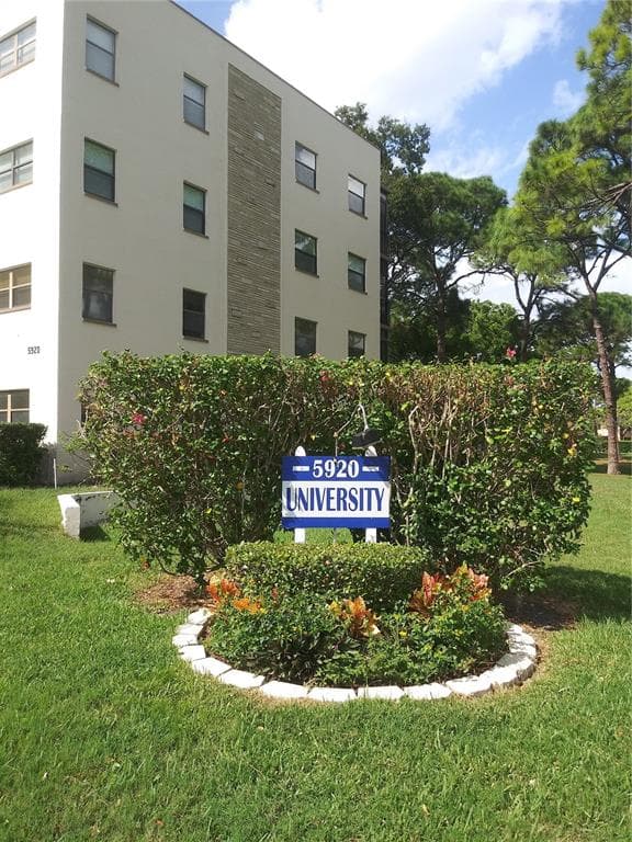 5920 80TH STREET N UNIT 303 ST PETERSBURG, FL 33709
