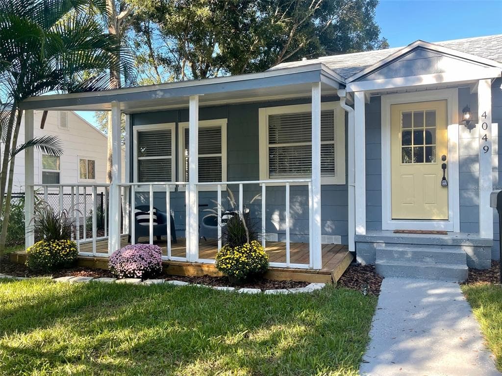 4049 IRIS STREET N ST PETERSBURG, FL 33703