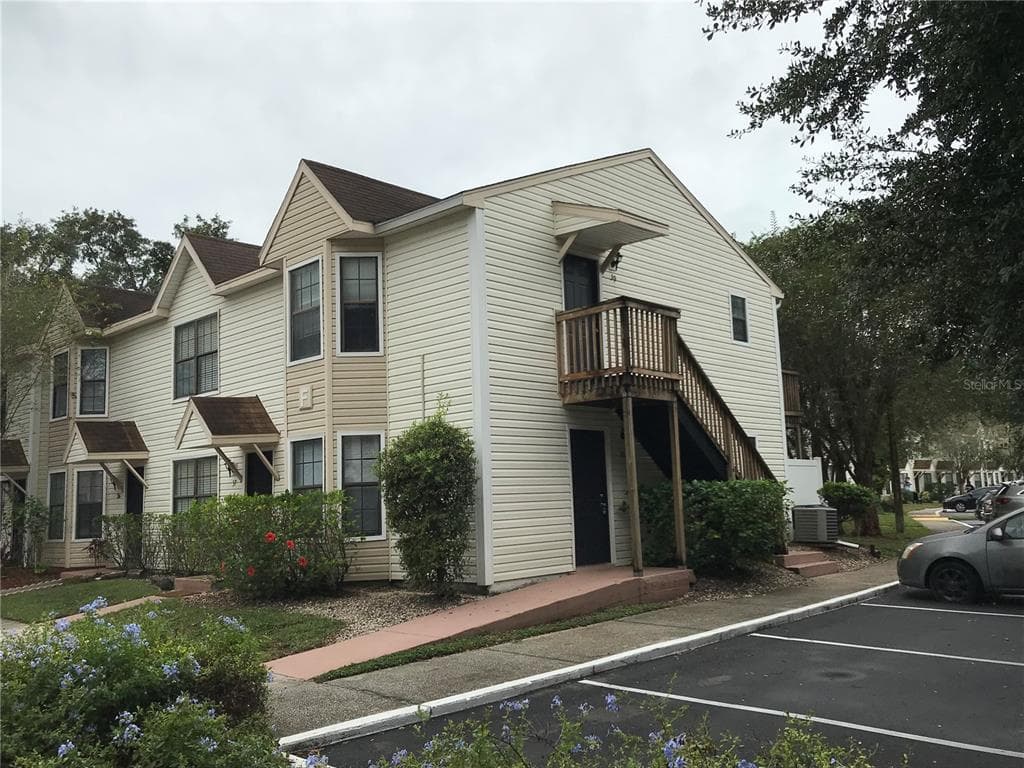 2302 MAKI ROAD UNIT 38 PLANT CITY, FL 33563