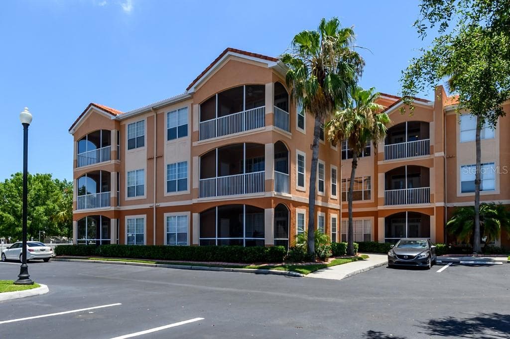 5000 CULBREATH KEY WAY UNIT 1305 TAMPA, FL 33611