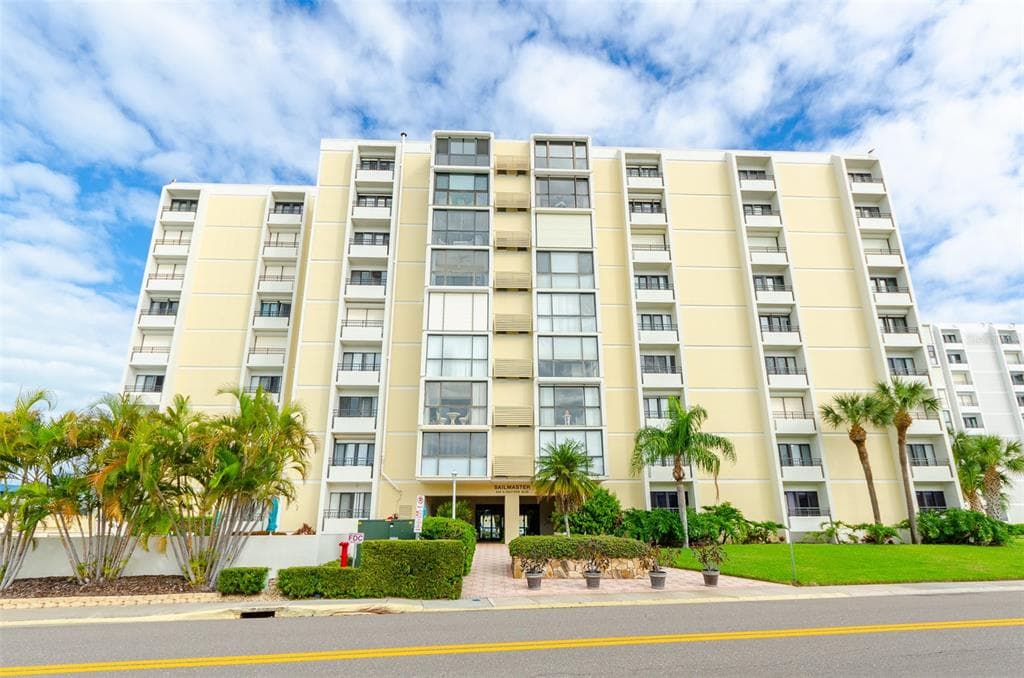 830 S GULFVIEW BOULEVARD UNIT 907 CLEARWATER, FL 33767