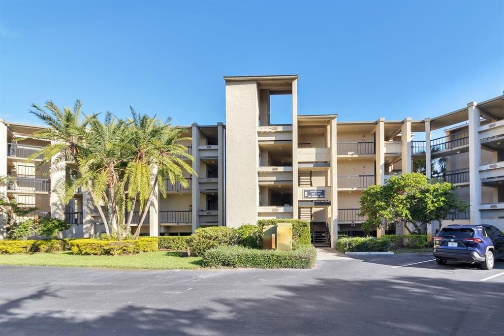 4143 PLAYER CIRCLE ORLANDO, FL 32808