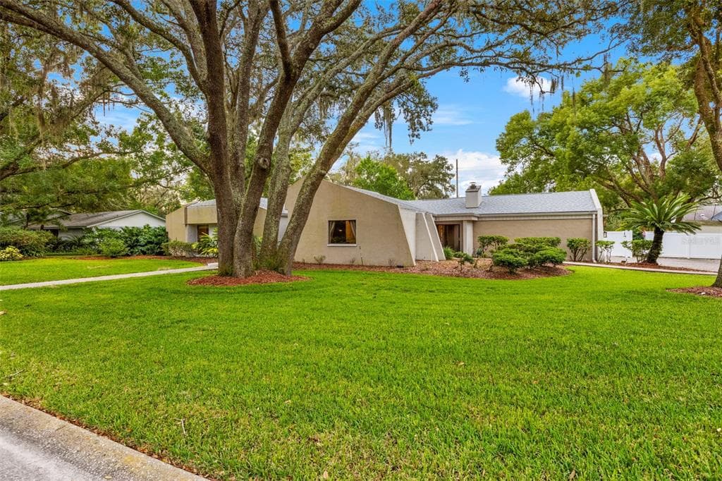 507 GARRARD DRIVE TEMPLE TERRACE, FL 33617