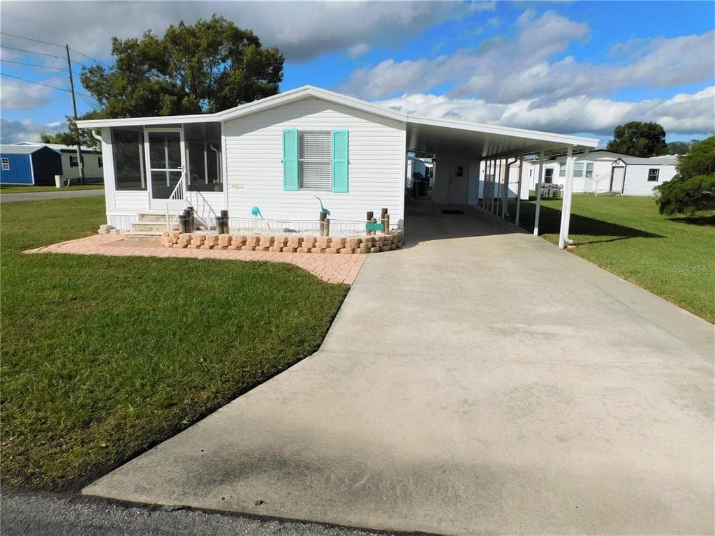 36733 BETH AVENUE ZEPHYRHILLS, FL 33542