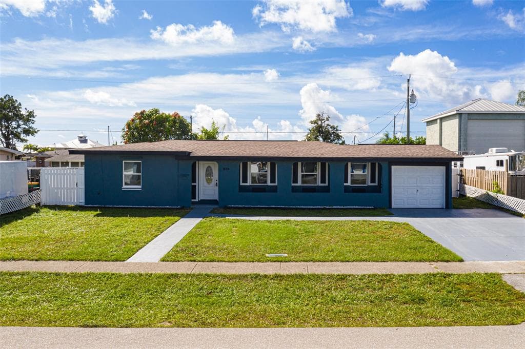 830 CONREID DRIVE NE PORT CHARLOTTE, FL 33952