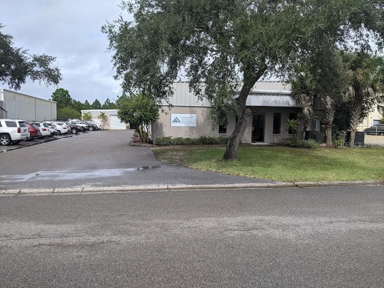 440 ROBERTS ROAD UNIT A OLDSMAR, FL 34677