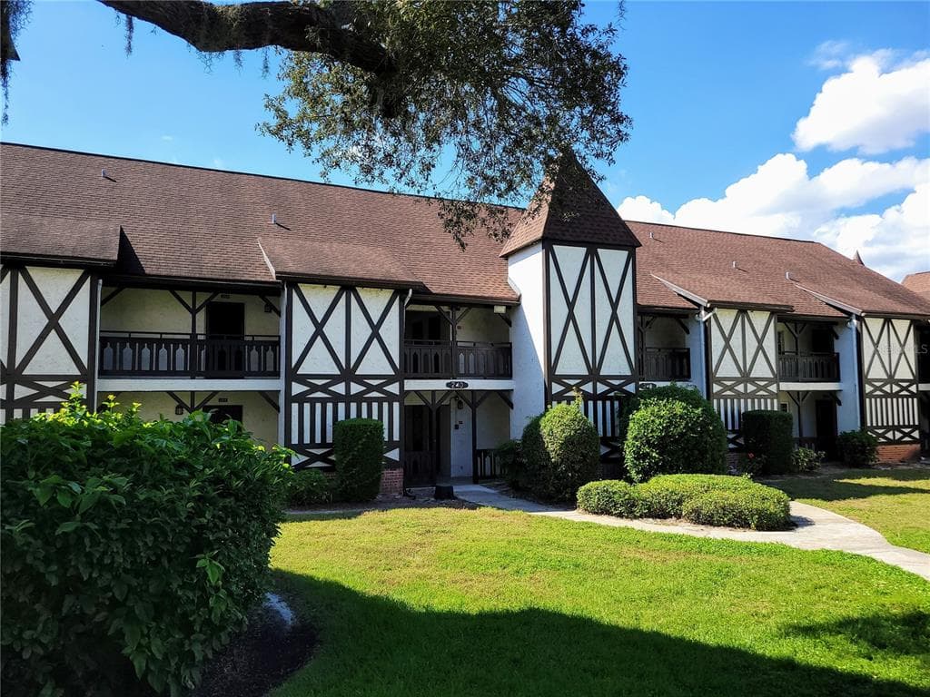 240 N BAYSHORE BOULEVARD UNIT 101 CLEARWATER, FL 33759