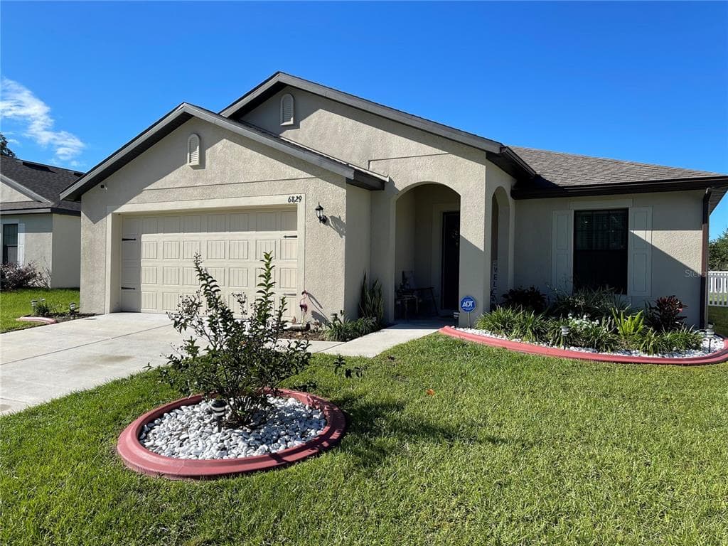 6829 REDBAY DRIVE BROOKSVILLE, FL 34602