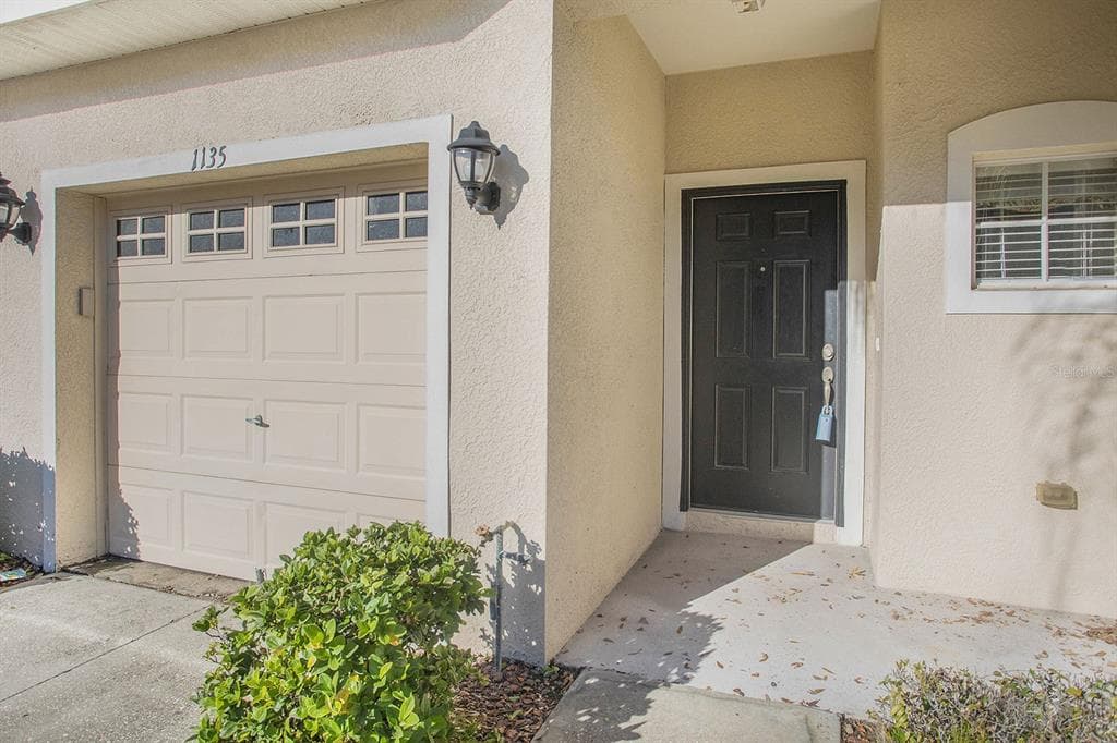 1135 ANDREW AVILES CIRCLE UNIT 6 TAMPA, FL 33619