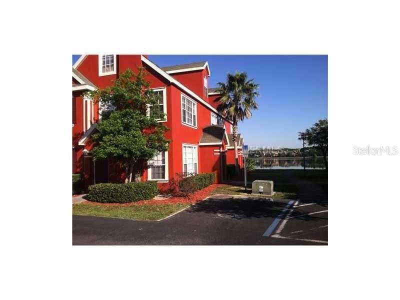 9814 LAKE CHASE ISLAND WAY UNIT 9814 TAMPA, FL 33626
