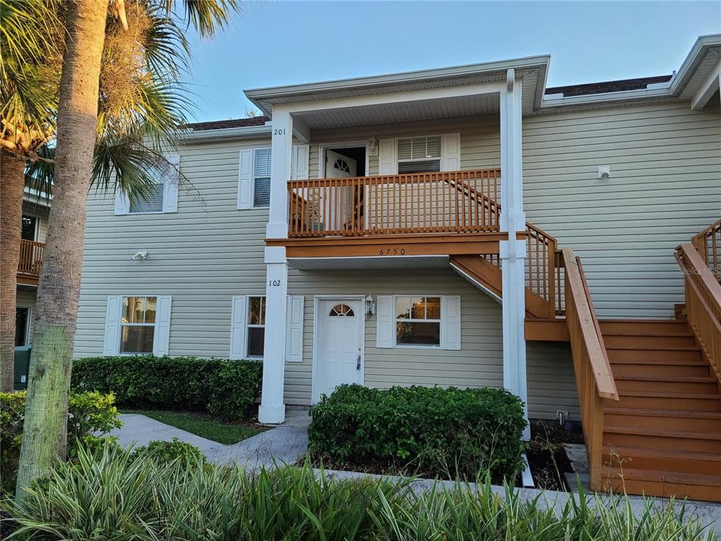 6750 MOONGLOW DRIVE UNIT 102 PORT RICHEY, FL 34668