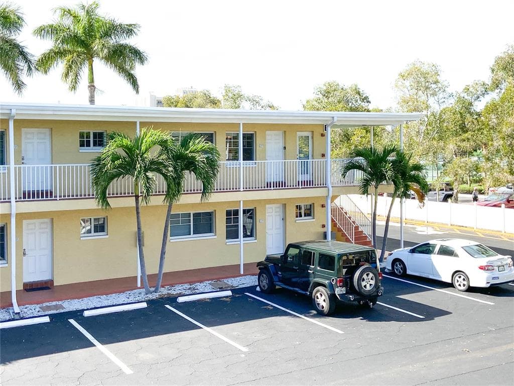 19417 GULF BOULEVARD UNIT B-209 INDIAN SHORES, FL 33785