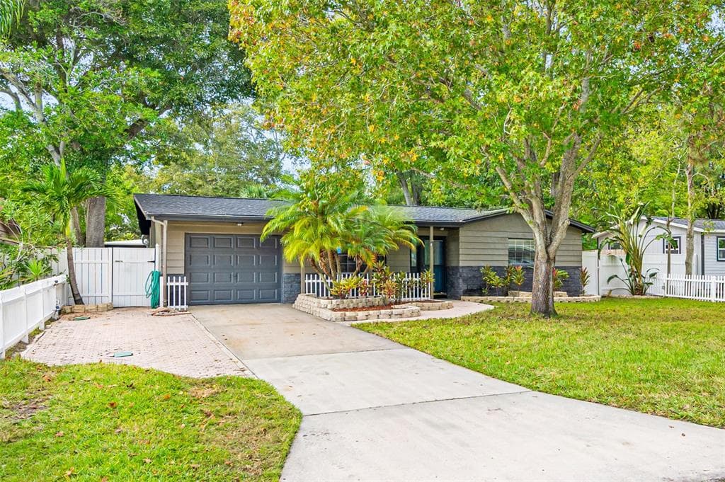 1742 CARDINAL DRIVE CLEARWATER, FL 33759