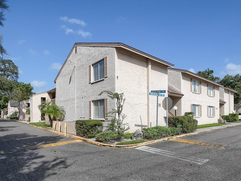 7509 PRESLEY PLACE UNIT 92 TAMPA, FL 33617