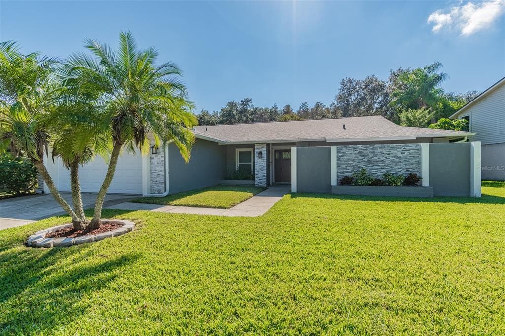 4810 CENTERBROOK COURT