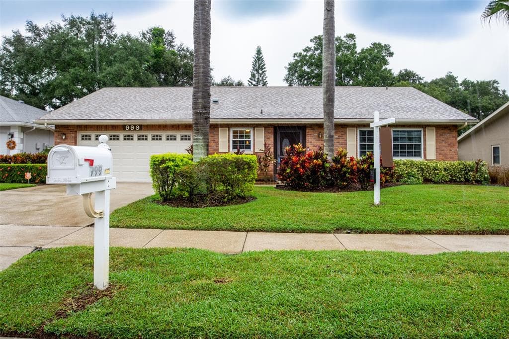 999 GILLESPIE DRIVE PALM HARBOR, FL 34684