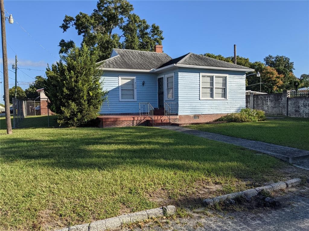 800 E CAYUGA STREET
