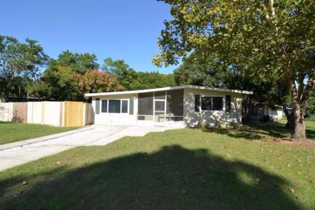 1125 DOGWOOD AVENUE TAMPA, FL 33613