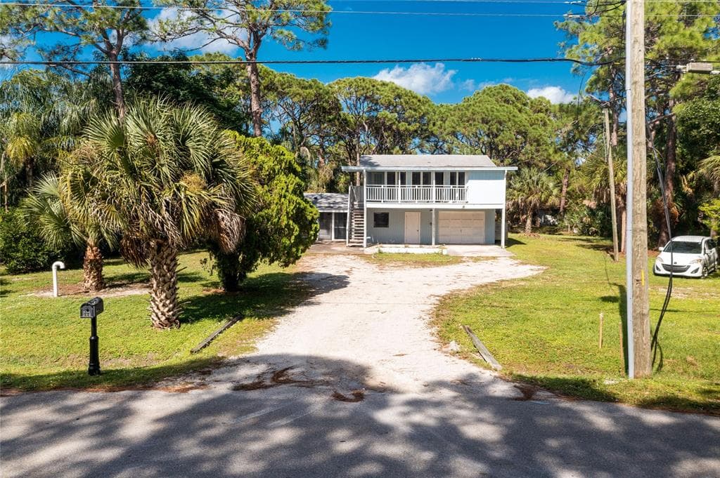 380 W WENTWORTH STREET ENGLEWOOD, FL 34223
