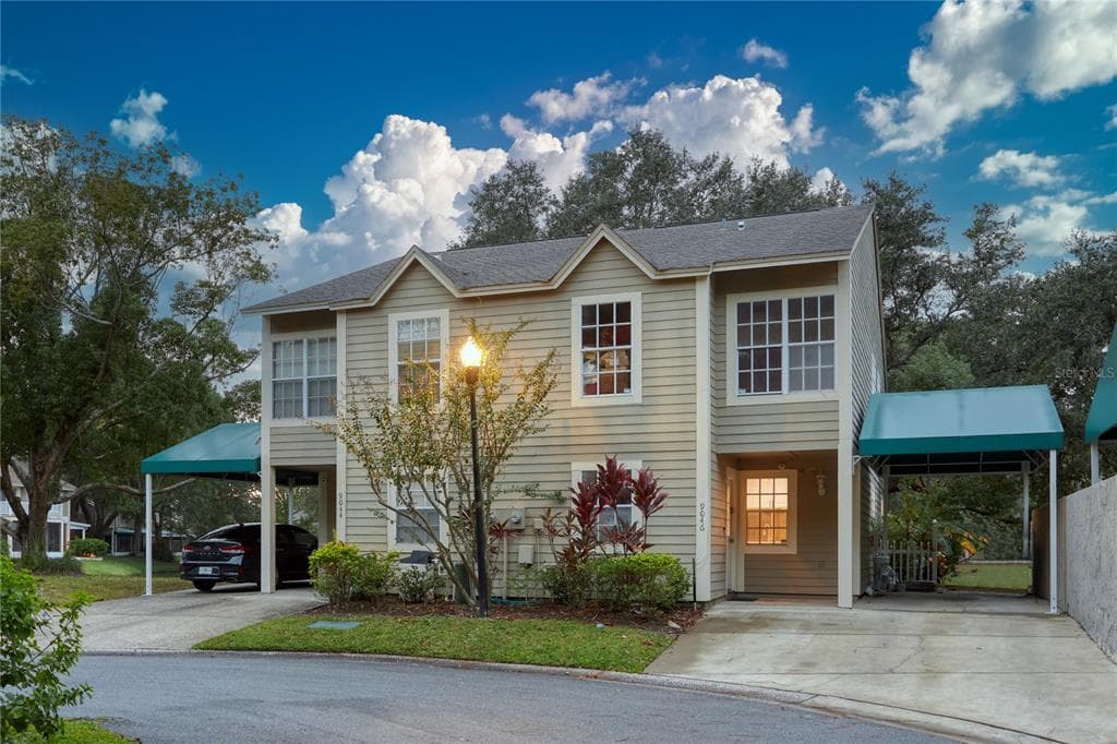 9046 LAKE PLACE LANE E UNIT 9046 TAMPA, FL 33634