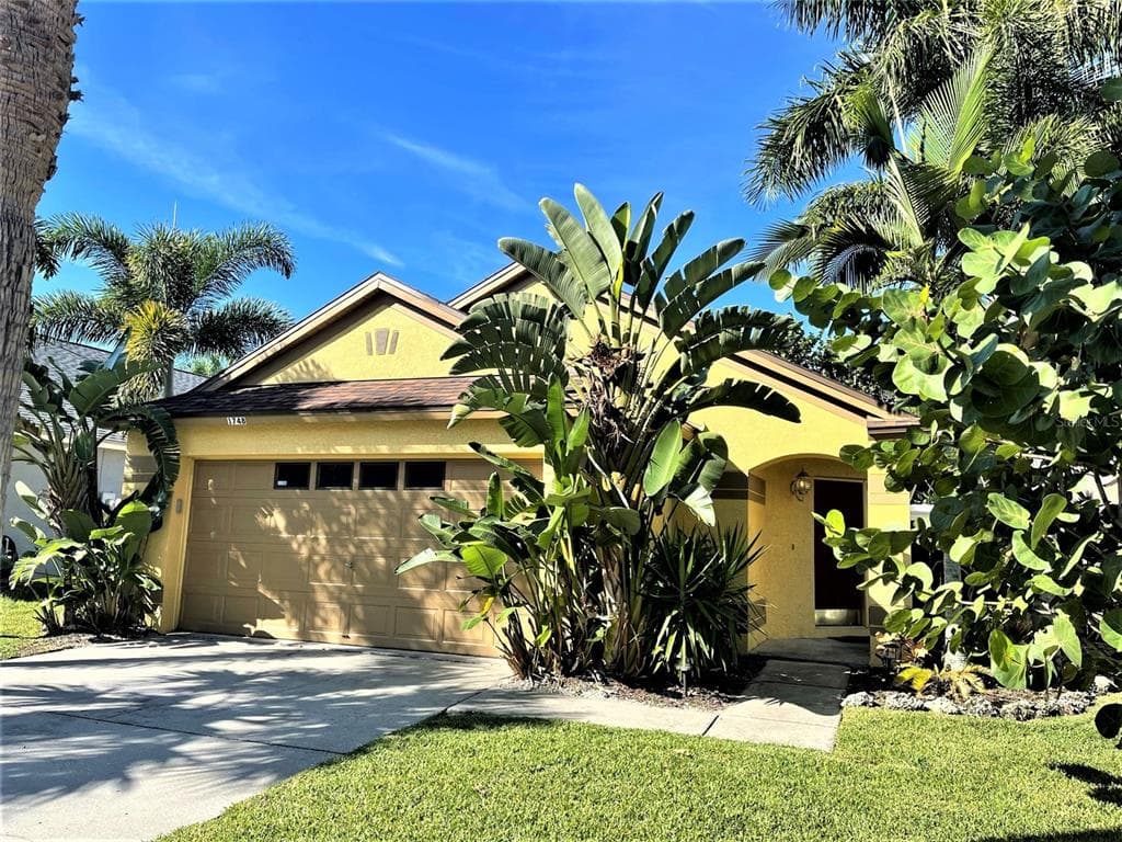 1748 HARBOR OAKS DRIVE TARPON SPRINGS, FL 34689