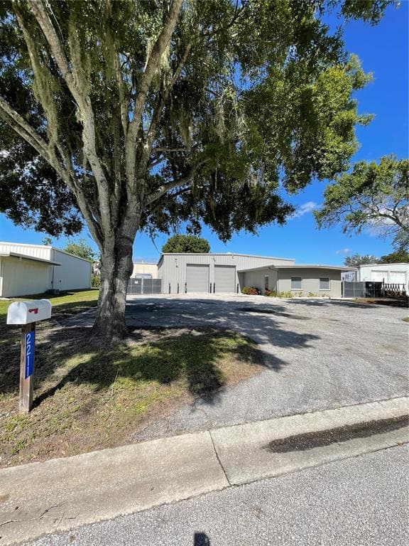 2211 WHITFIELD PARK AVE SARASOTA, FL 34243