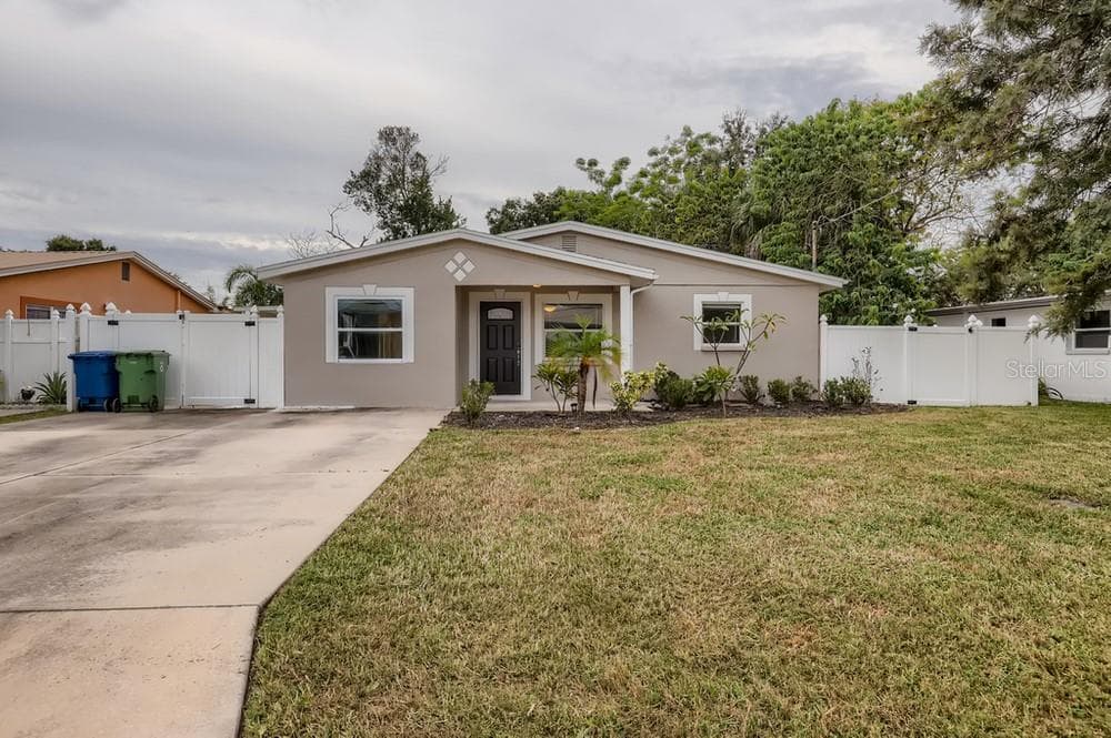 4006 TREASURE CIRCLE TAMPA, FL 33616