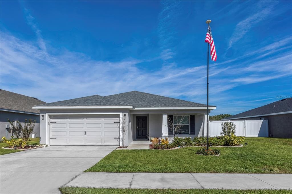 957 BLUE TIDE LANE LAKELAND, FL 33809