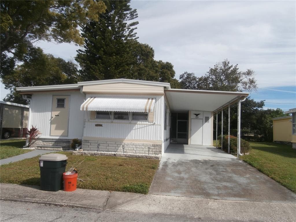 3240 LANARK DRIVE HOLIDAY, FL 34690