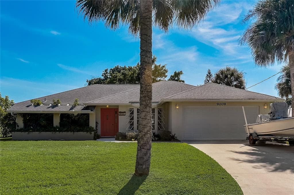 9008 ALLAPATA LANE VENICE, FL 34293