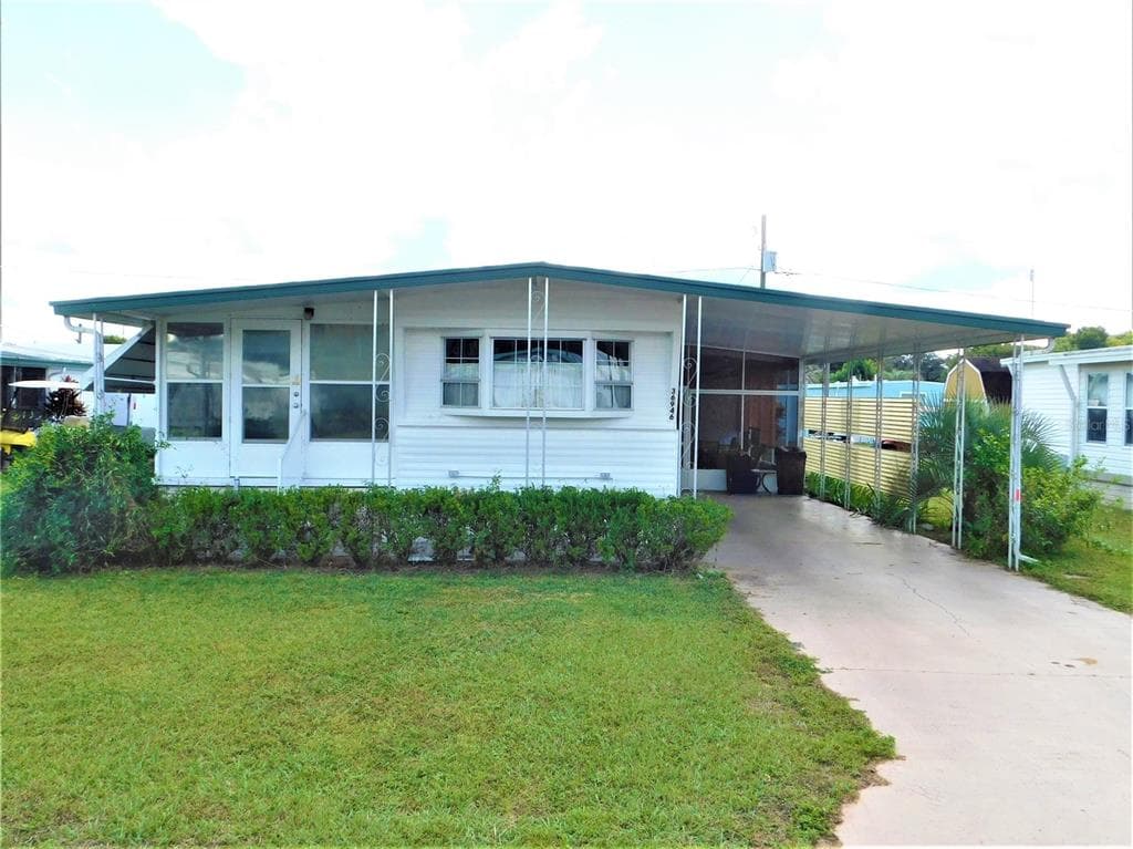 36946 BETH AVENUE ZEPHYRHILLS, FL 33542