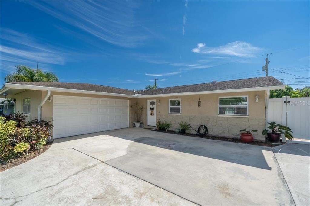 11314 122ND TERRACE LARGO, FL 33778