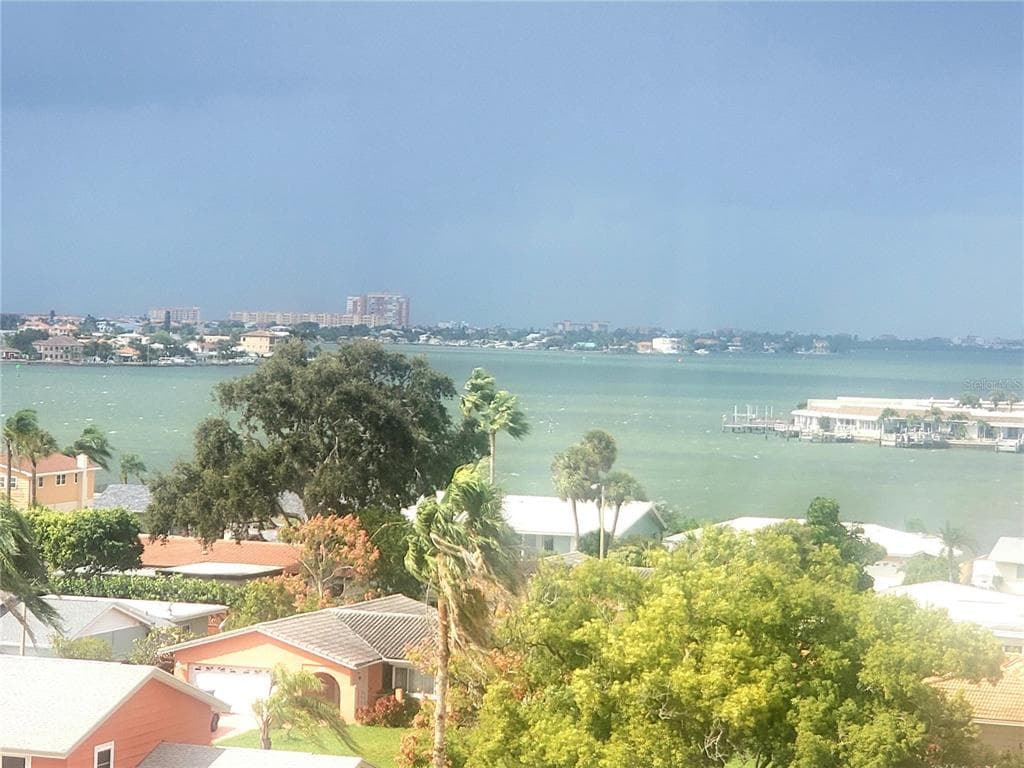 4725 COVE CIRCLE UNIT 703 ST PETERSBURG, FL 33708