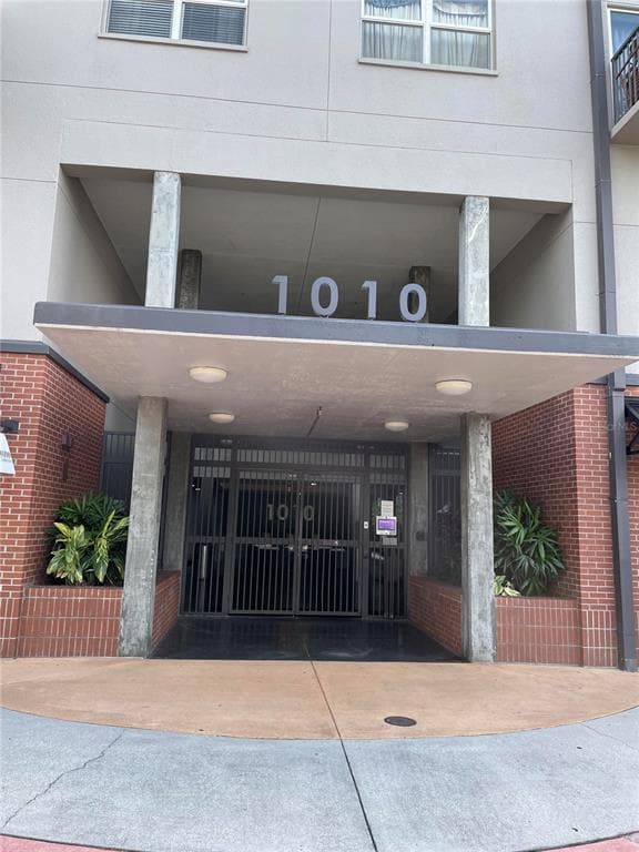 1010 CENTRAL AVENUE UNIT 111 ST PETERSBURG, FL 33705