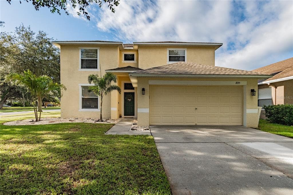 1835 GREYSTONE HEIGHTS DRIVE VALRICO, FL 33594