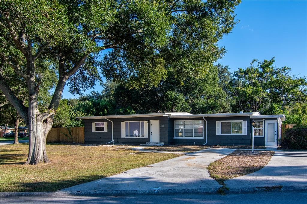 6751 ORCHARD DRIVE N ST PETERSBURG, FL 33702