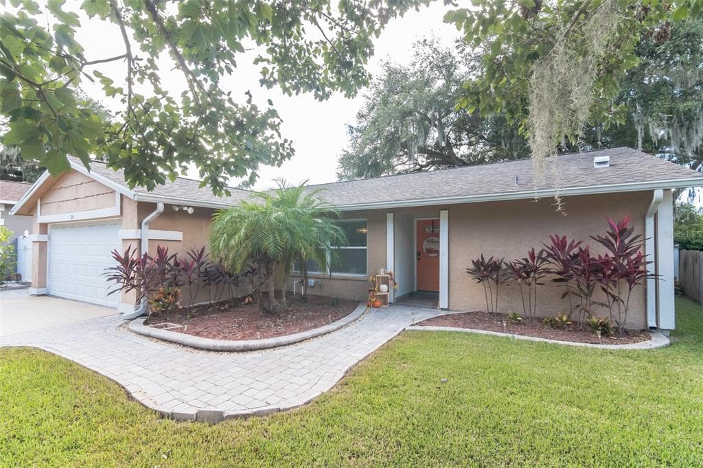 50 HARBOR LAKE CIRCLE SAFETY HARBOR, FL 34695