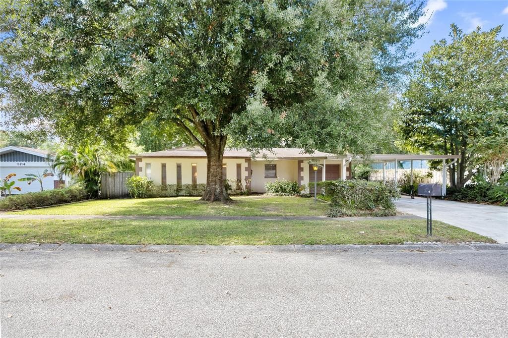 5116 VINSON DRIVE TAMPA, FL 33610