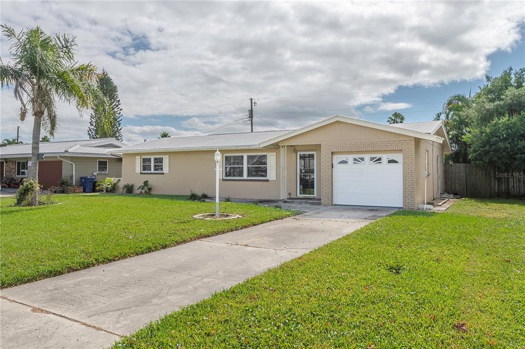 12138 81ST AVENUE SEMINOLE, FL 33772