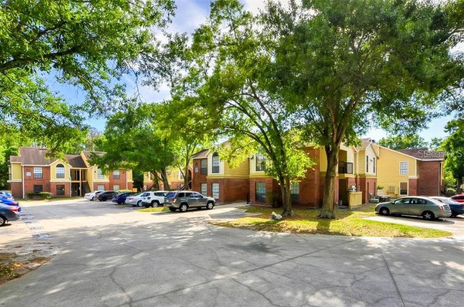 8756 MALLARD RESERVE DRIVE UNIT 101 TAMPA, FL 33614