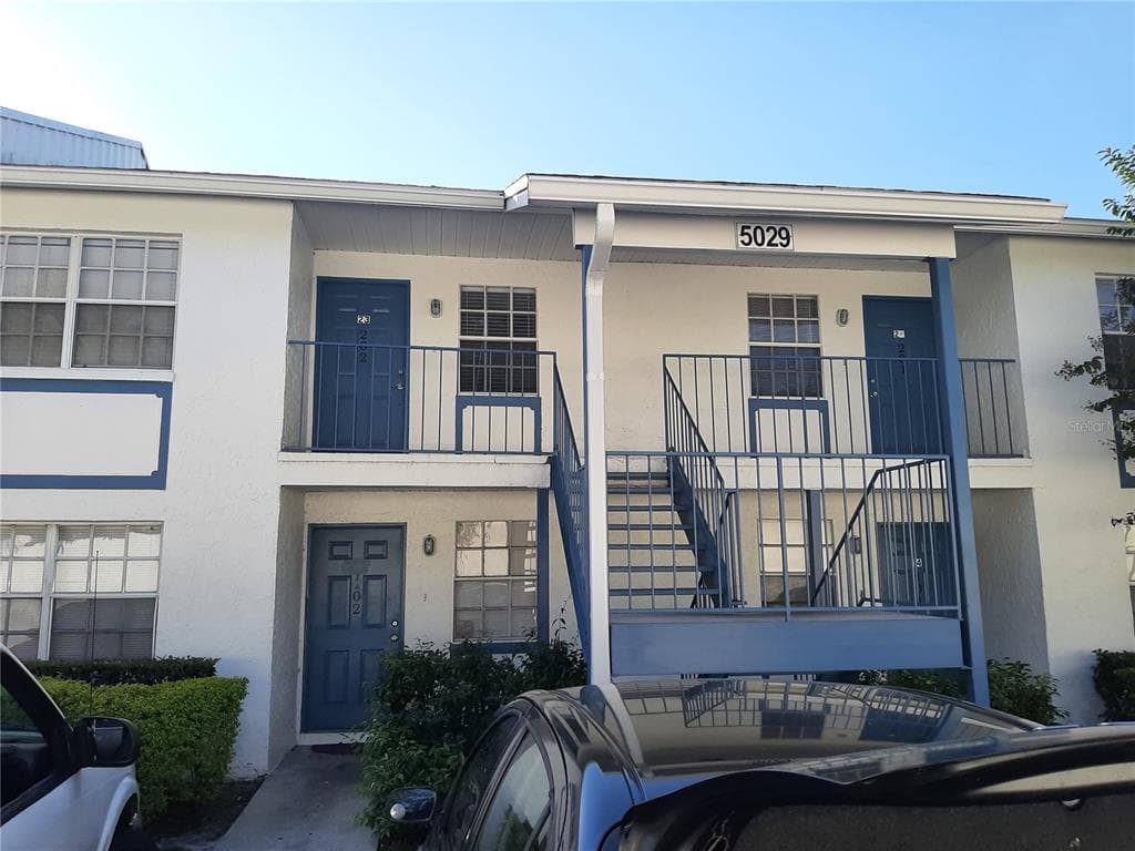 5029 BORDEAUX VILLAGE PLACE UNIT 202 TAMPA, FL 33617