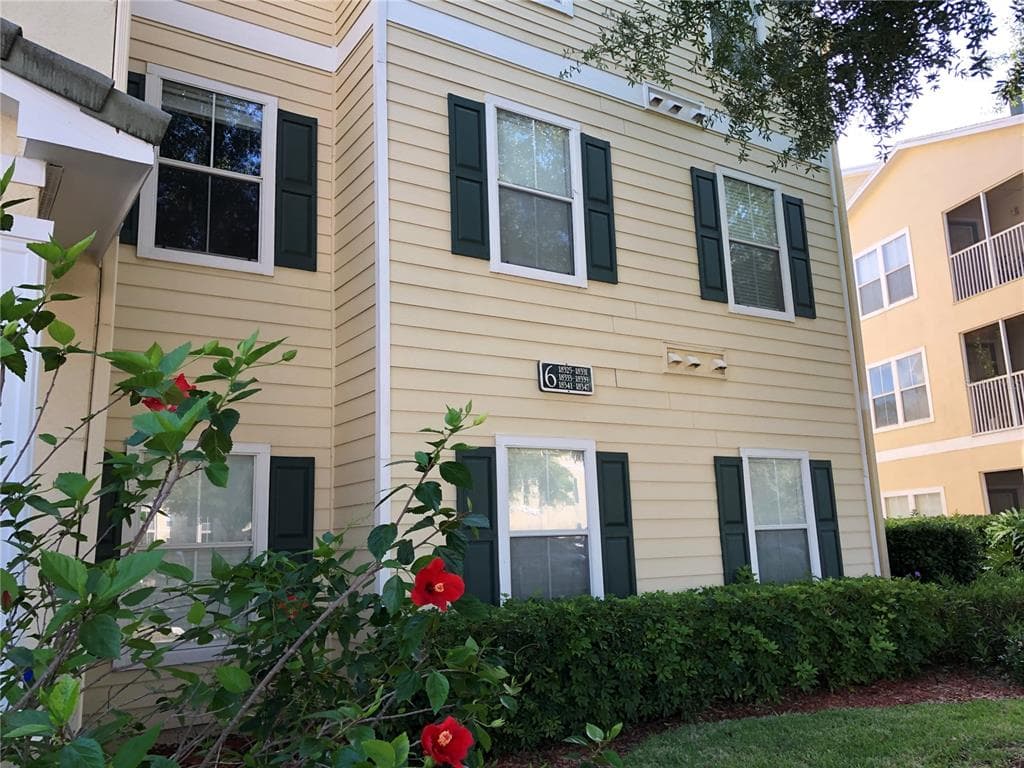 18337 BRIDLE CLUB DRIVE UNIT 18337 TAMPA, FL 33647