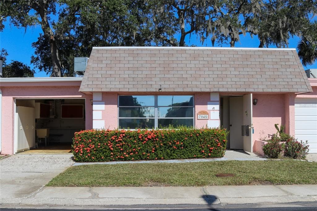 7045 LAFAYETTE N UNIT 15