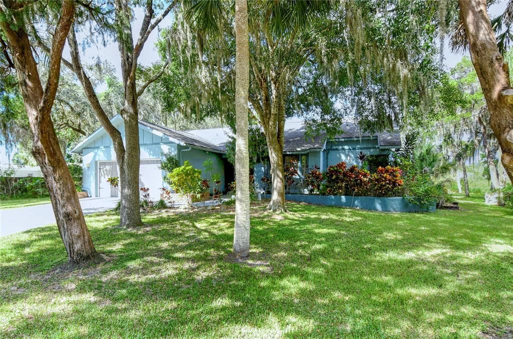 6450 LINCOLN ROAD BRADENTON, FL 34203